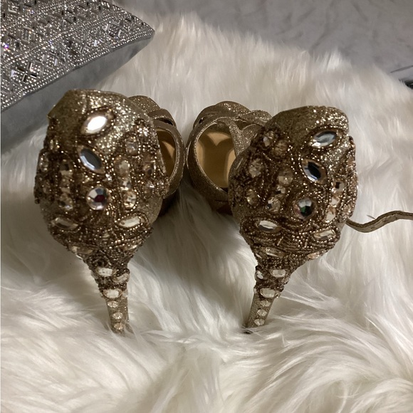 Gianni Bini gold heels size 8 - Picture 5 of 8